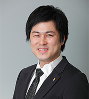 薄井 崇仁